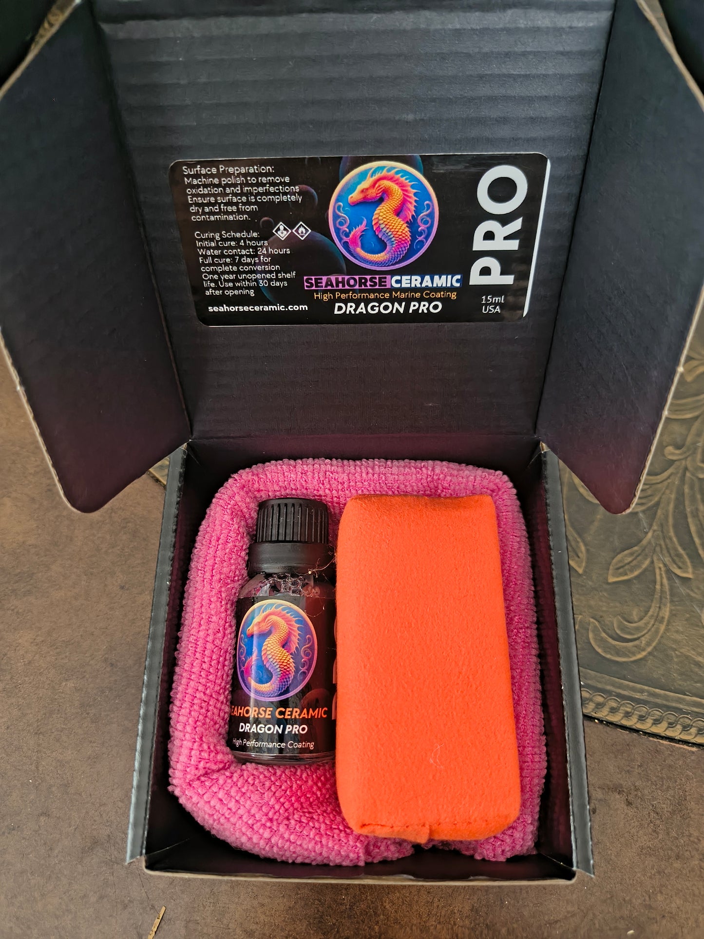 SAMPLE Pack: Seahorse Dragon Pro with 2X Mircofiber Towels, Gloves & Applicator